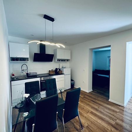 Rebecca'S Apartment ราโดว์ลิตซา ภายนอก รูปภาพ
